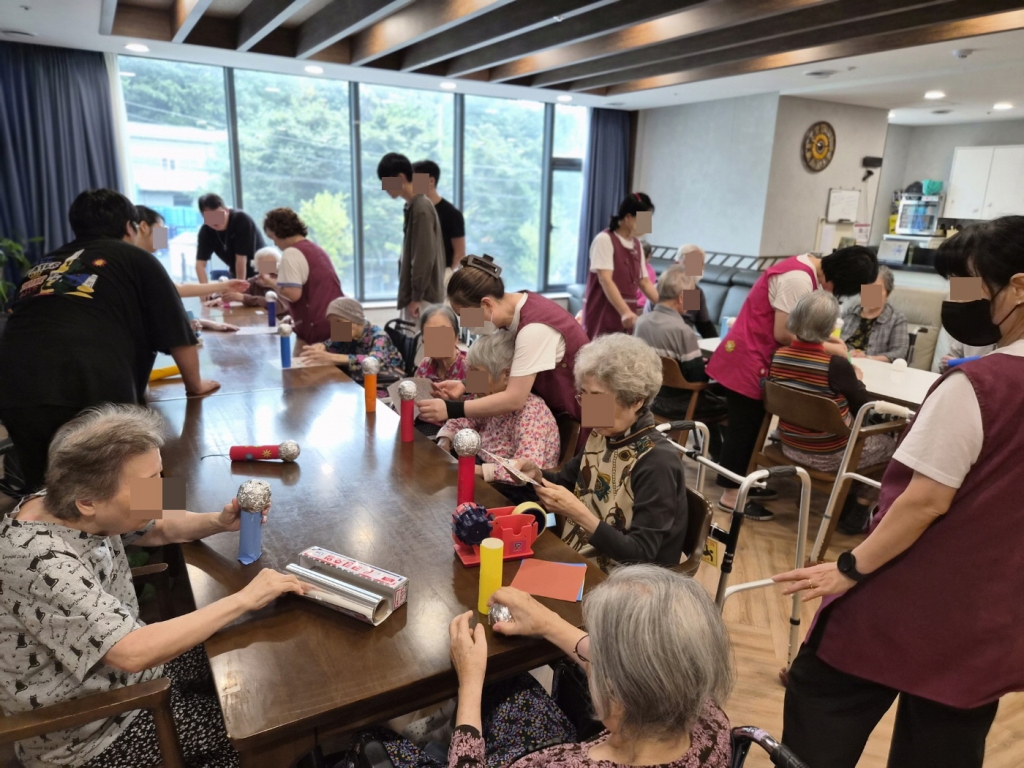 친환경(ESG) 경영-재활용품을 이용한 미술활동